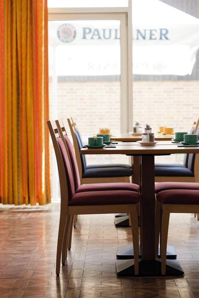 Ana Living Munich By Arthotel Ana Ресторант снимка